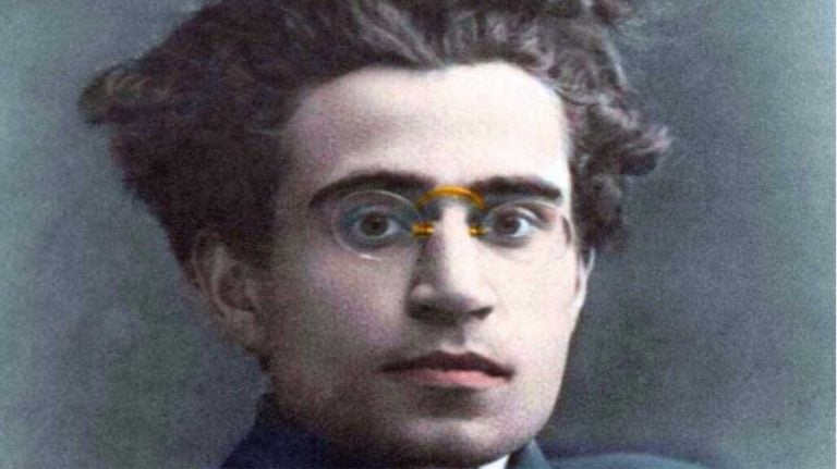 Odio il Capodanno, firmato Antonio Gramsci. Odio il Capodanno, firmato Antonio Gramsci.