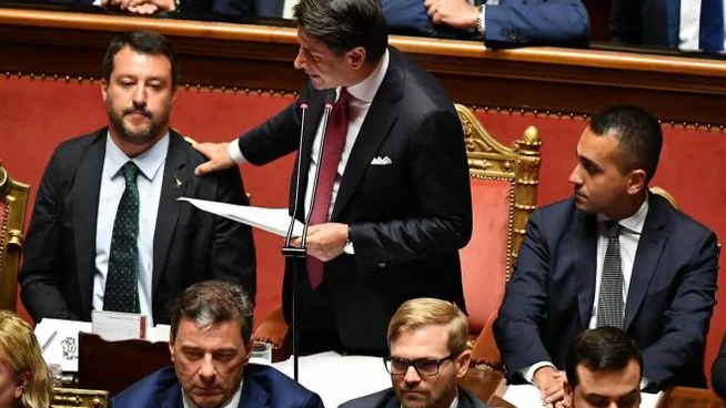 Una risata vi seppellirà.