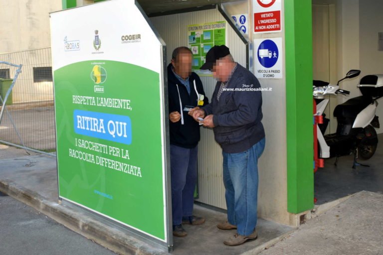 Casamassima: i sacchetti per la differenziata, croce e delizia.