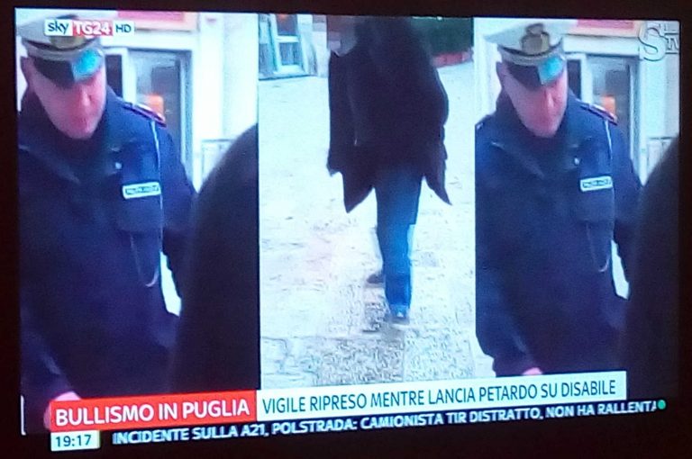Il petardo, il vigile, il disabile e il … sindaco.